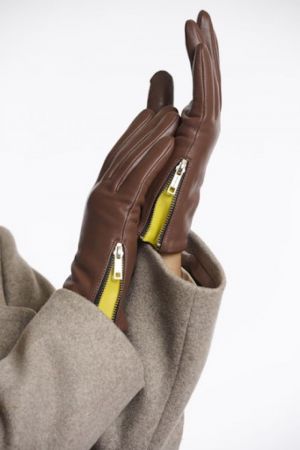  10877 brown rus