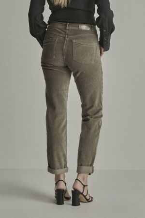  633 Khaki Green