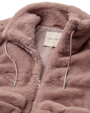  pale mauve