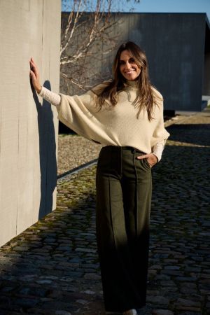beige