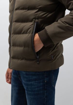 8900 donkerbrui